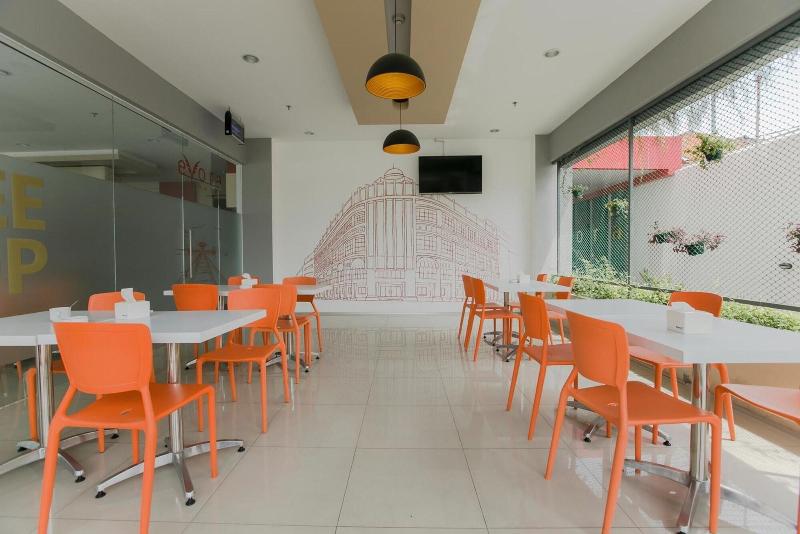 Evora Hotel Surabaya - Restoran