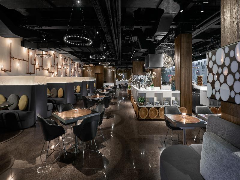 FM7 Resort Hotel Tangerang - Restoran
