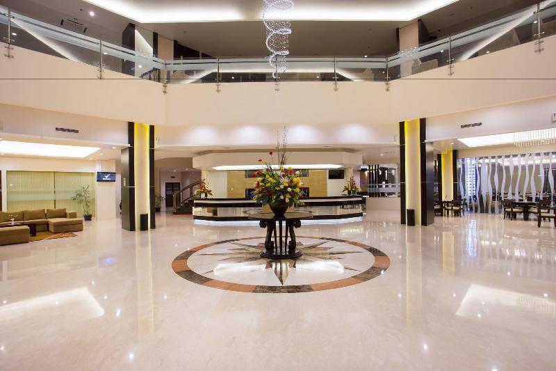 Golden Palace Hotel Lombok - Lobi