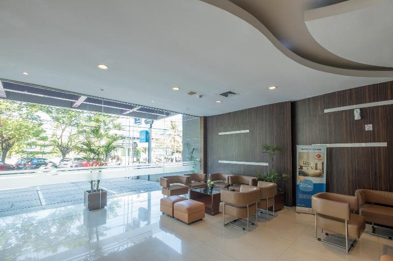 Grand Celino Makassar - Lobi