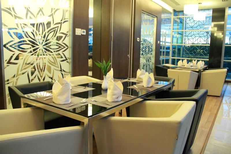 Grand Central Pekanbaru - Restoran