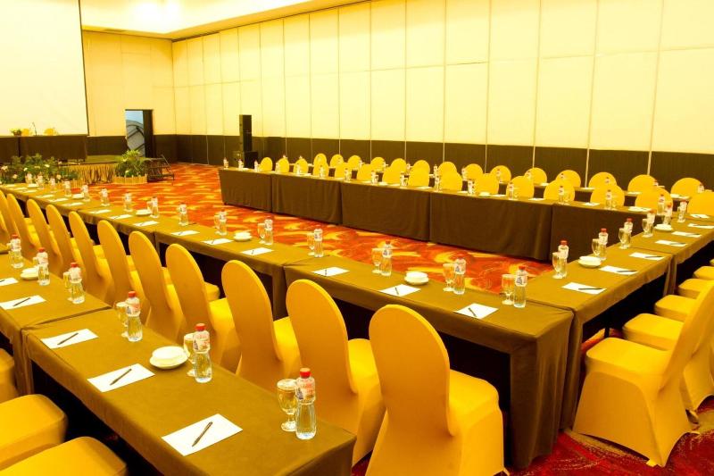 Grand Clarion Kendari - Toplantı