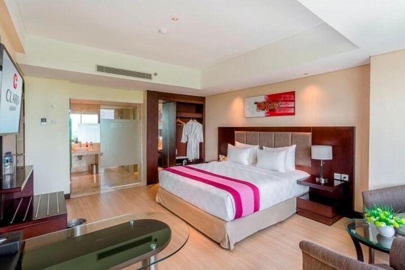Grand Clarion Kendari - Oda