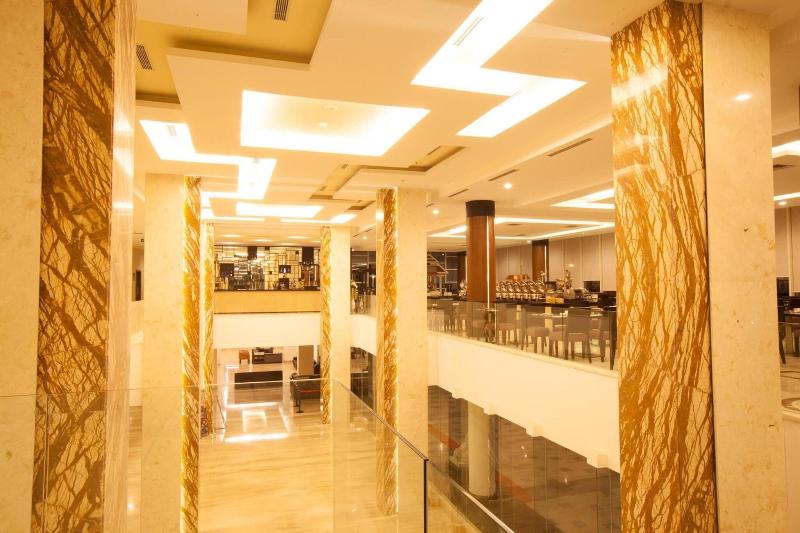 Grand Clarion Kendari - Restoran