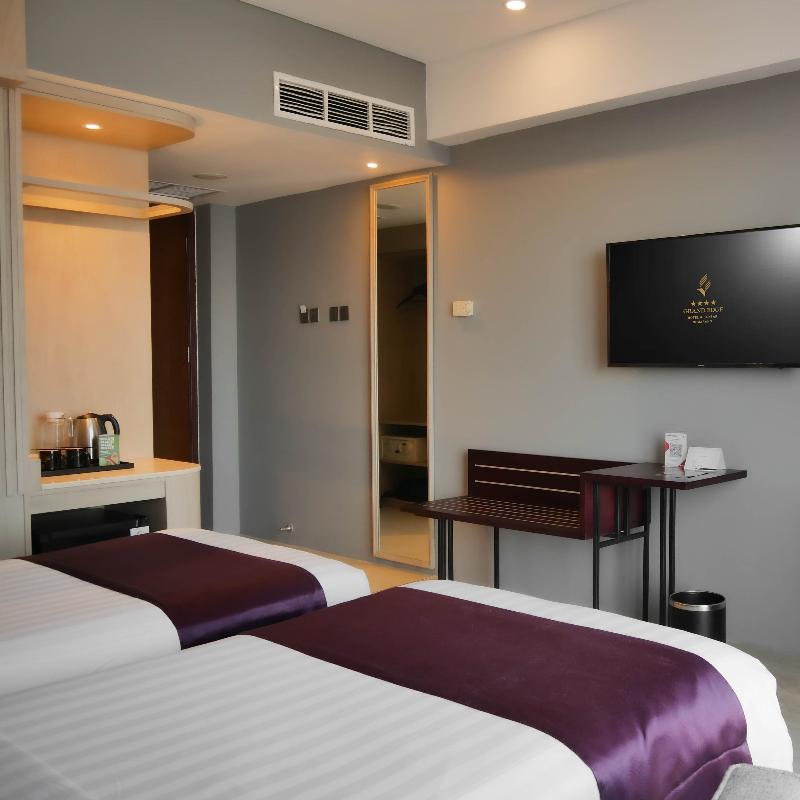 Grand Edge Hotel Semarang - Genel