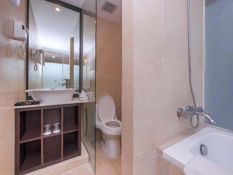 Grand Edge Hotel Semarang - Oda