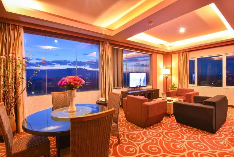 Grand Rocky Bukittinggi - Lobi