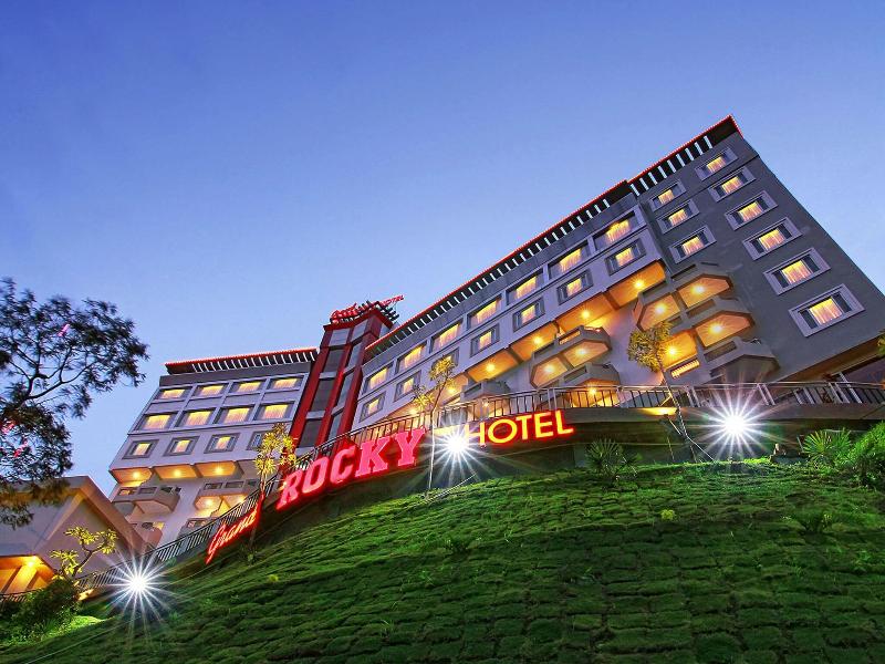 Grand Rocky Bukittinggi - Genel