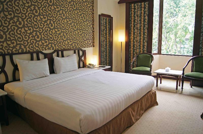 Grand Surabaya - Genel