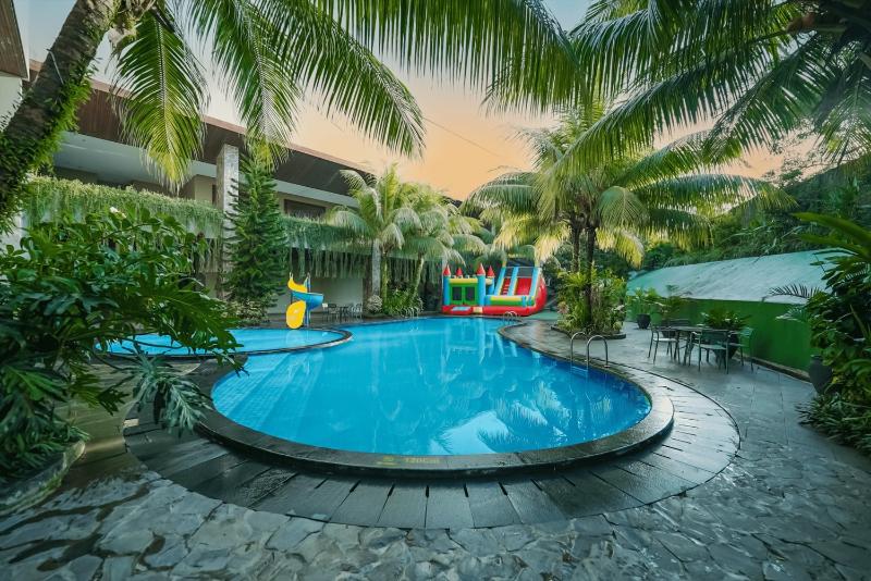 Grand Tjokro Balikpapan - Havuz