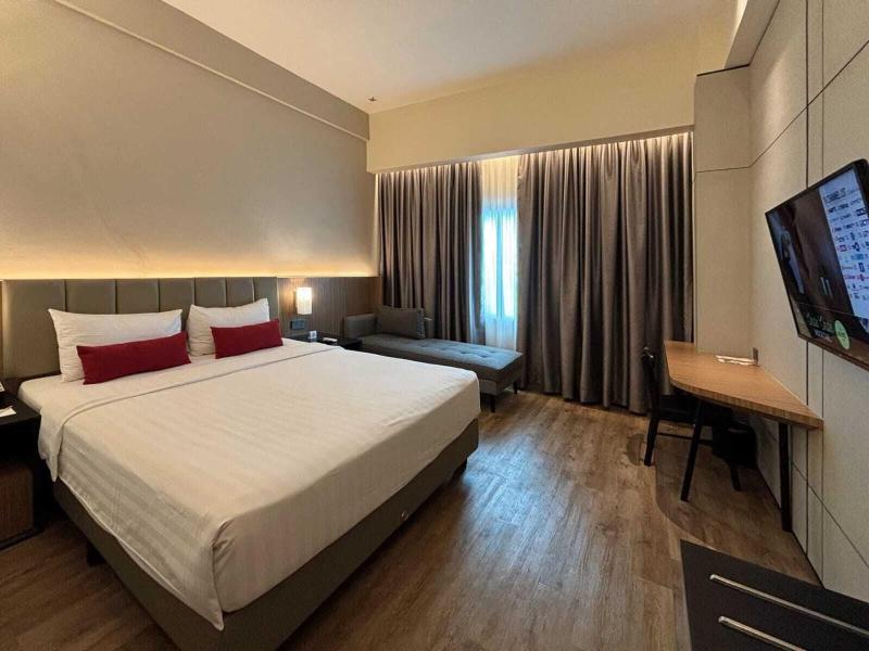 Grand Zuri Pekanbaru - Oda