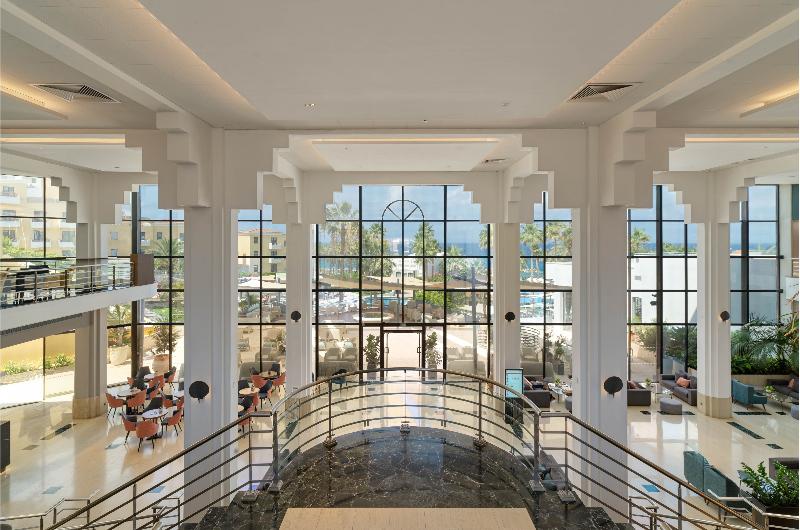 St George Beach Hotel & Spa Resort - Lobi