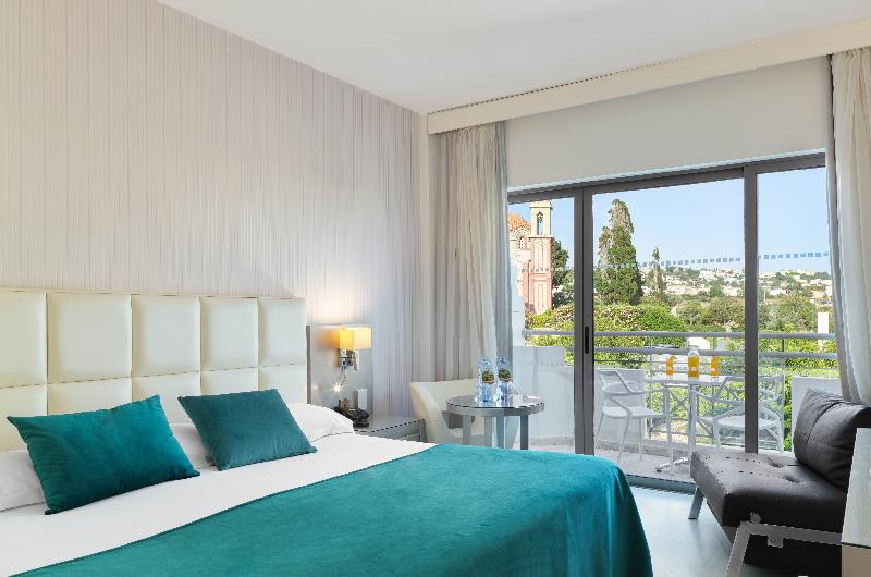 St George Beach Hotel & Spa Resort - Oda