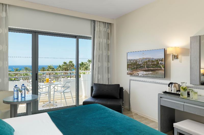 St George Beach Hotel & Spa Resort - Oda