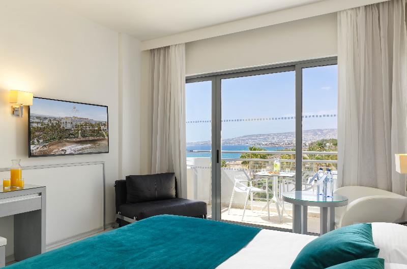 St George Beach Hotel & Spa Resort - Oda