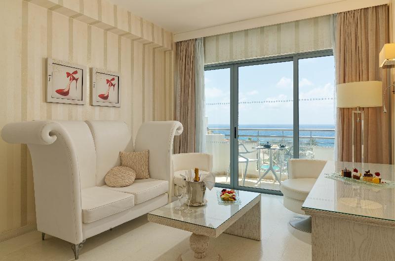 St George Beach Hotel & Spa Resort - Oda