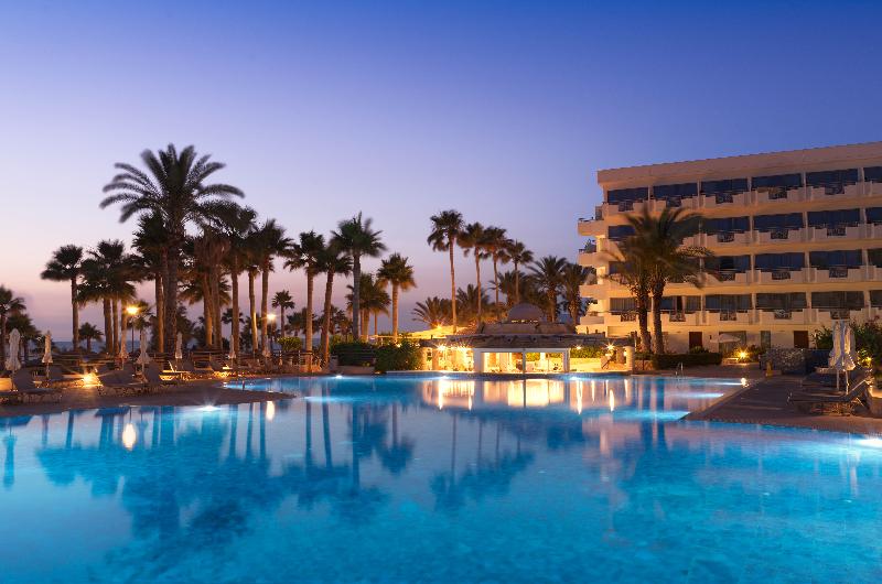 St George Beach Hotel & Spa Resort - Havuz