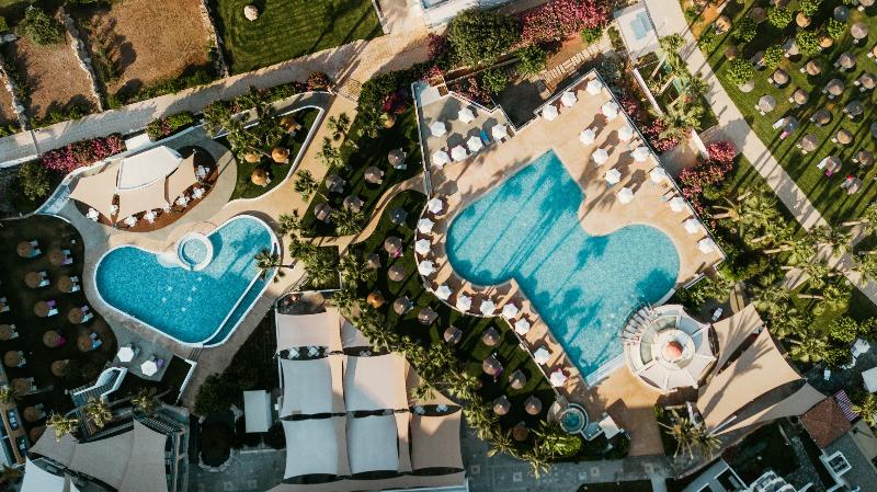 St George Beach Hotel & Spa Resort - Havuz