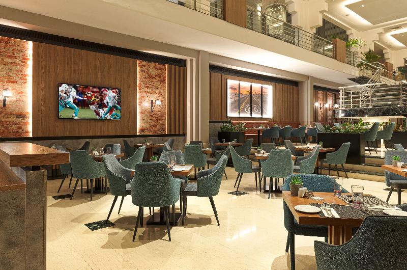 St George Beach Hotel & Spa Resort - Restoran