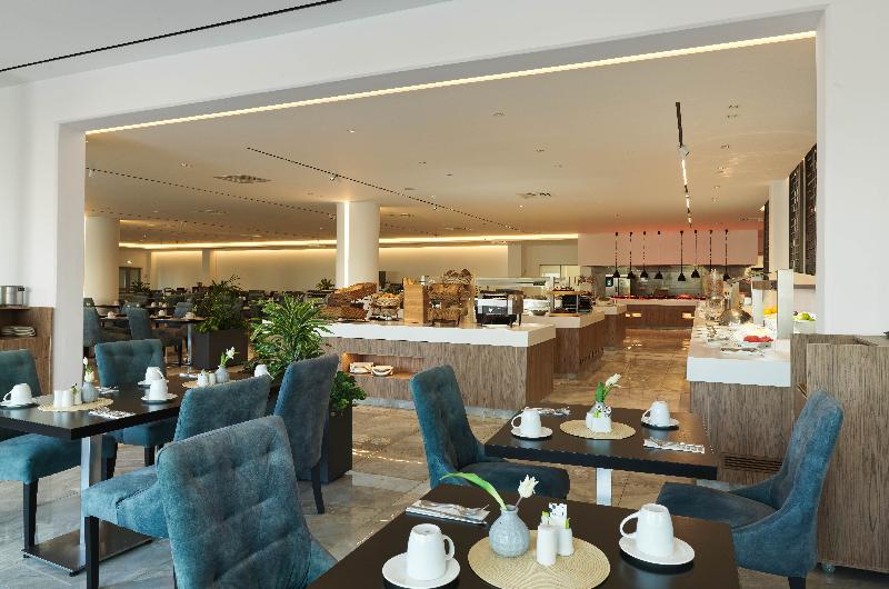 St George Beach Hotel & Spa Resort - Restoran