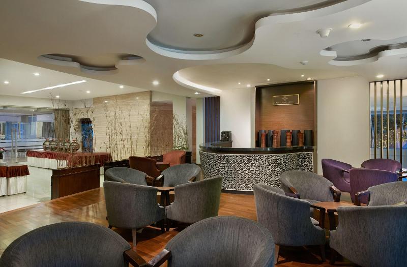 Grand Cakra Hotel - Lobi