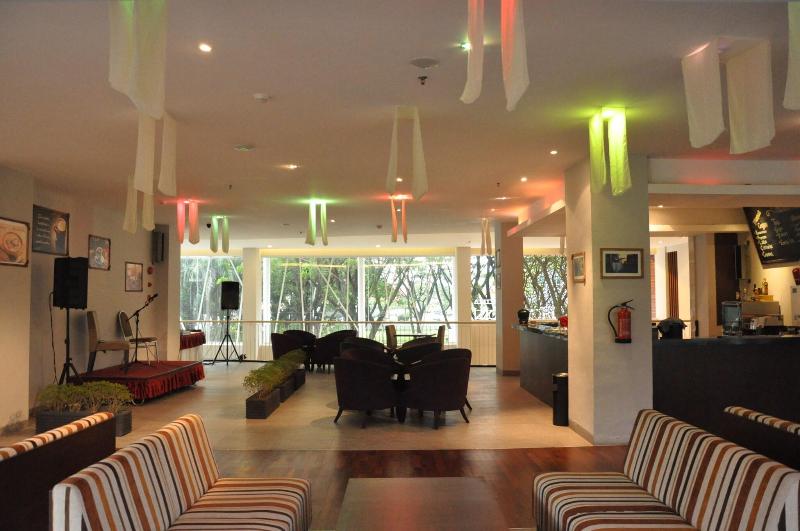 Grand Cakra Hotel - Lobi