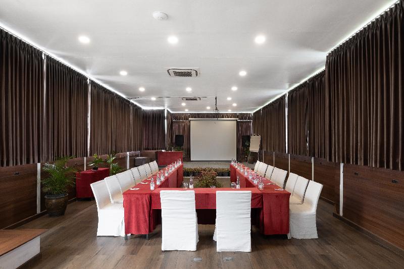 House Sangkuriang Bandung - Toplantı