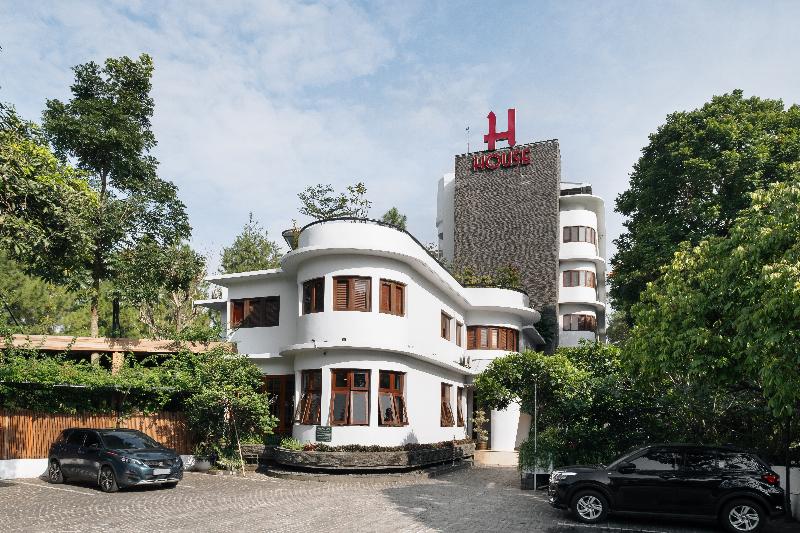 House Sangkuriang Bandung - Genel