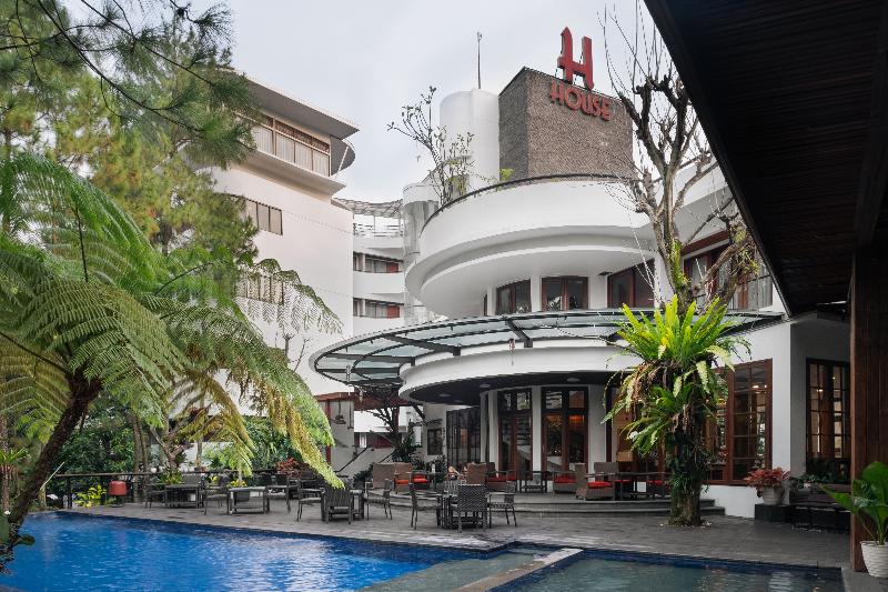 House Sangkuriang Bandung - Genel