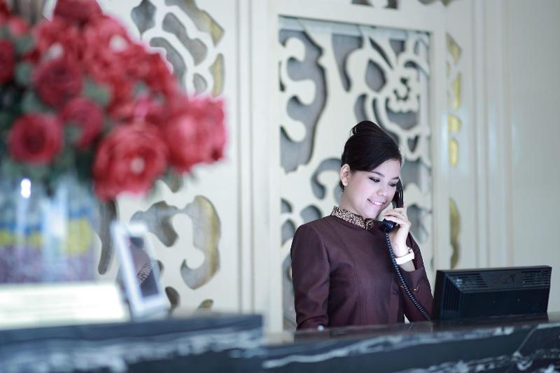 HW Hotel - Lobi
