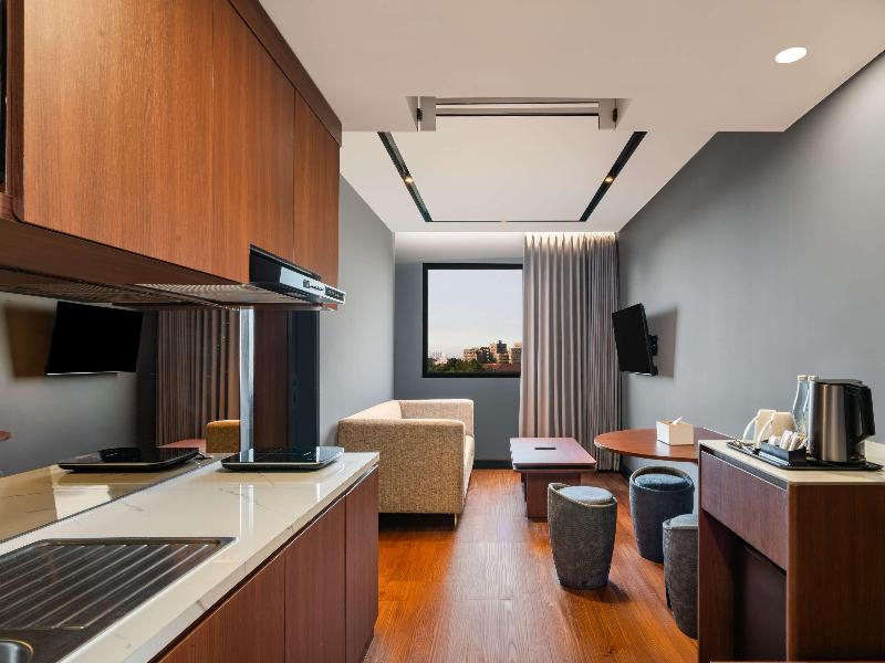 Mercure Jakarta Grogol - Oda