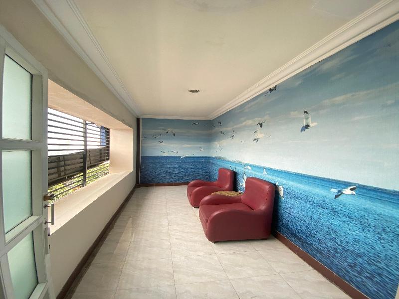 Hotel 88 Jember - Oda