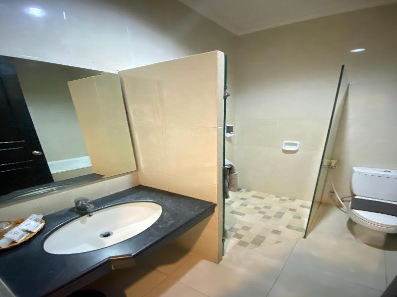Hotel 88 Jember - Oda