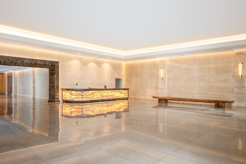 ASTON Cimone Hotel & Convention Center - Lobi