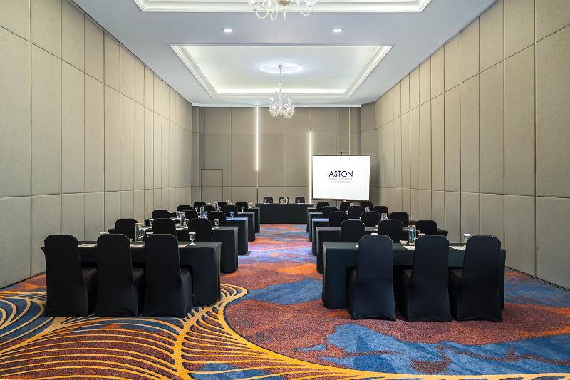 ASTON Cimone Hotel & Convention Center - Toplantı