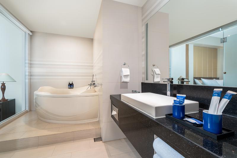 ASTON Cimone Hotel & Convention Center - Oda
