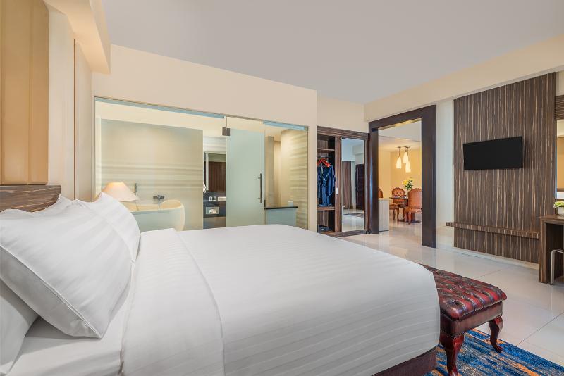 ASTON Cimone Hotel & Convention Center - Oda