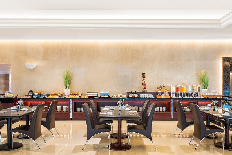 ASTON Cimone Hotel & Convention Center - Restoran