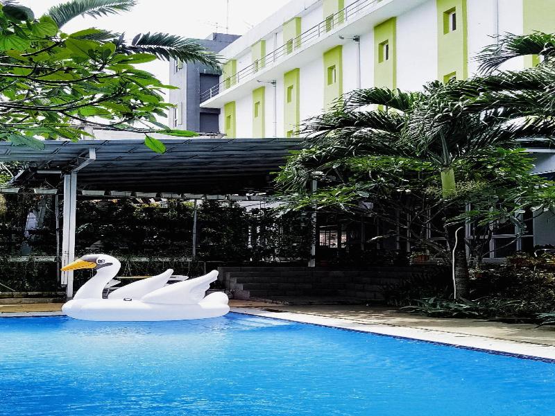 IZI Hotel Bogor - Havuz