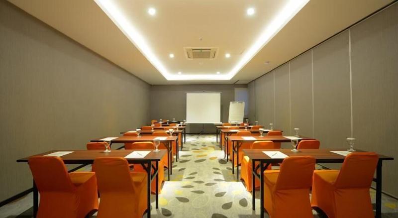 J Hotel Bandara Soekarno Hatta - Toplantı