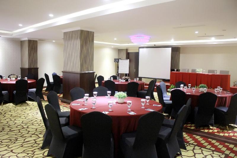 Java Palace Hotel Cikarang - Toplantı