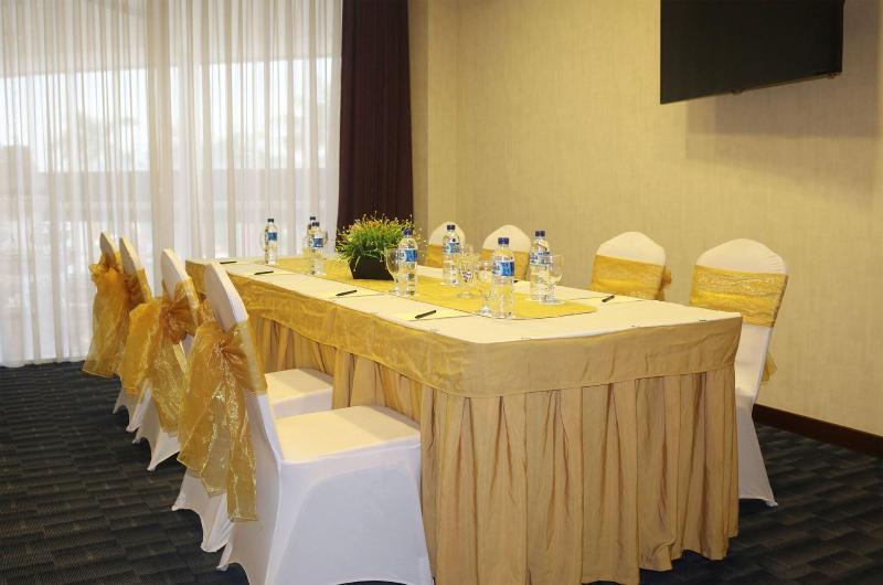 Java Palace Hotel Cikarang - Toplantı