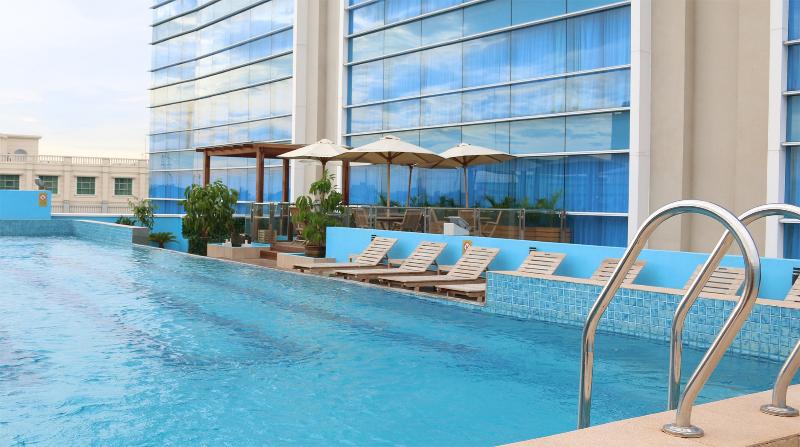 Java Palace Hotel Cikarang - Havuz