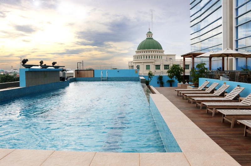 Java Palace Hotel Cikarang - Havuz