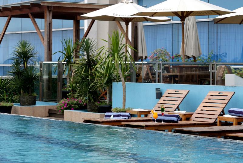 Java Palace Hotel Cikarang - Havuz