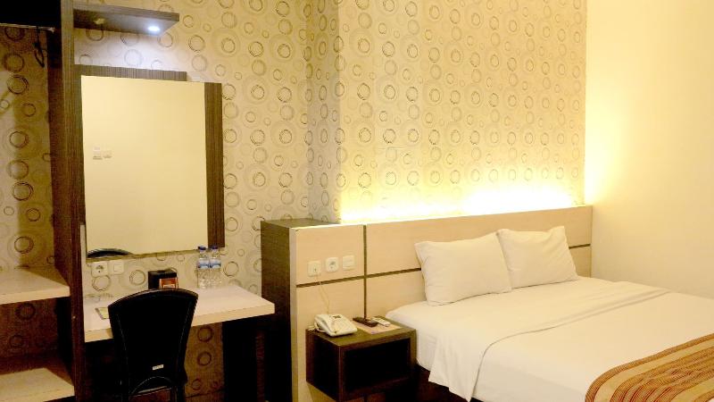Jolin Hotel Makassar - Genel