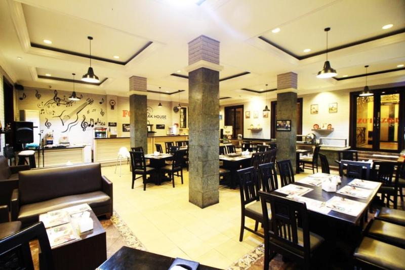 Lotus Garden Hotel & Restaurant - Lobi