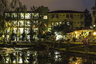 Lotus Hotel Bandung fotoÄŸrafÄ±
