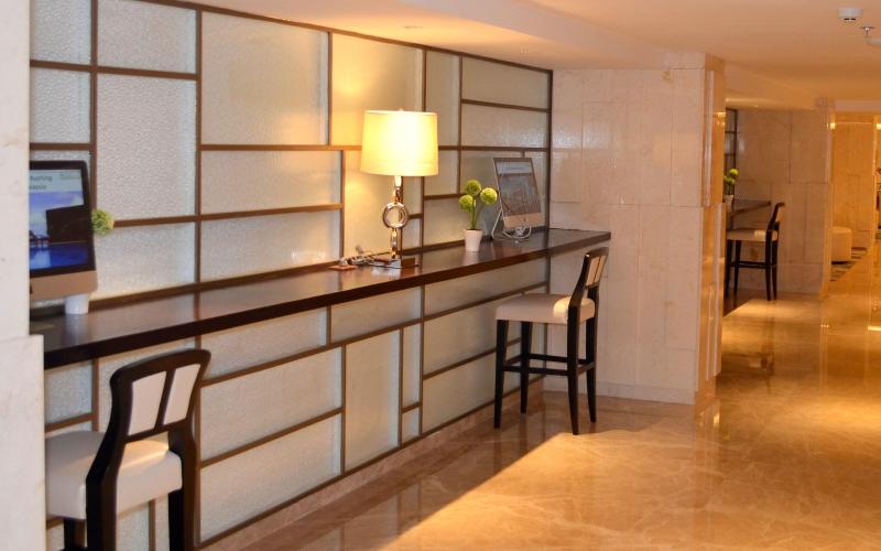 Louis Kienne Hotel Simpang Lima - Lobi