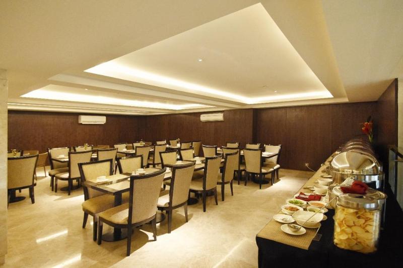 Louis Kienne Hotel Simpang Lima - Restoran